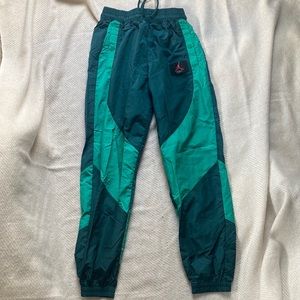 Nike Windbreaker Joggers